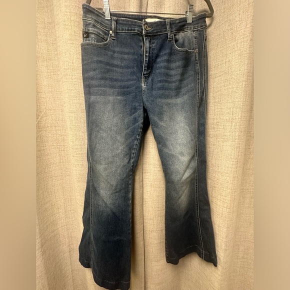 KanCan Blue Jeans - Picture 2 of 3